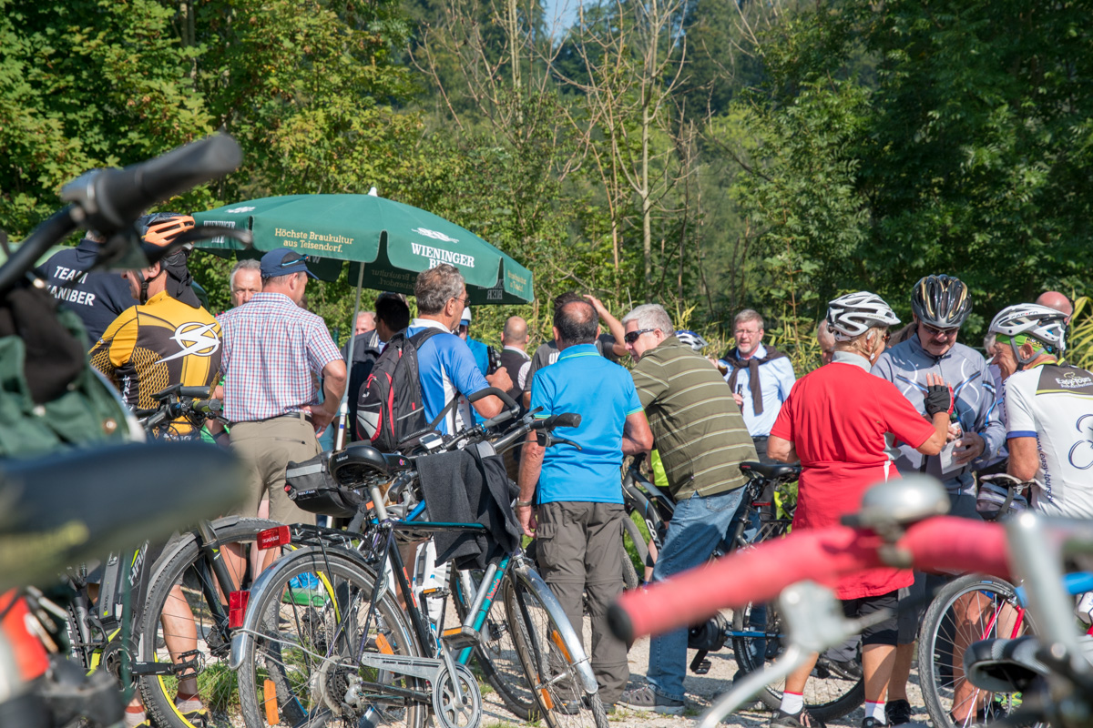 Michaela Kaniber, MdL, Staatsministerin für Ernährung, Landwirtschaft und Forsten Radtour mit