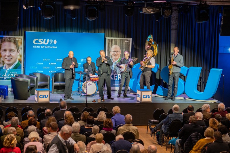 Dr. Markus S&ouml;der kam zur Talkrunde im Vorfeld der Kommunalwahl ins Magazin 3 in Bad Reichenhall - gemeinsam Landratskandidat Bernhard Kern und OB-Kaniddat Dr. Christoph Lung.&nbsp;