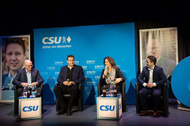 Dr. Markus S&ouml;der kam zur Talkrunde im Vorfeld der Kommunalwahl ins Magazin 3 in Bad Reichenhall - gemeinsam Landratskandidat Bernhard Kern und OB-Kaniddat Dr. Christoph Lung.&nbsp;