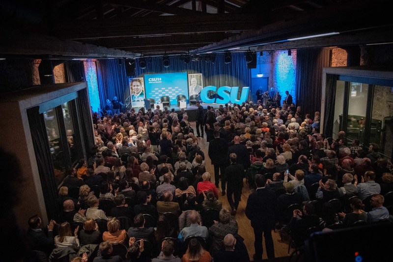 Dr. Markus S&ouml;der kam zur Talkrunde im Vorfeld der Kommunalwahl ins Magazin 3 in Bad Reichenhall - gemeinsam Landratskandidat Bernhard Kern und OB-Kaniddat Dr. Christoph Lung.&nbsp;
