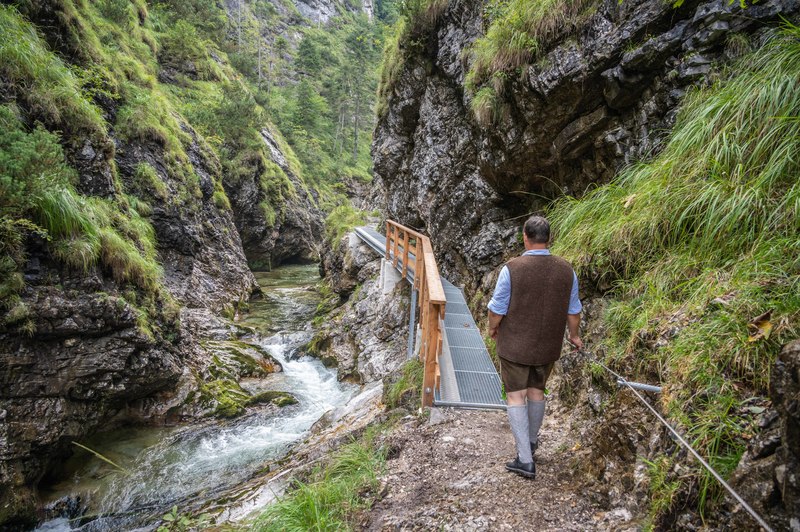 Der Steig durch die Wei&szlig;bachschlucht ist wieder offen.